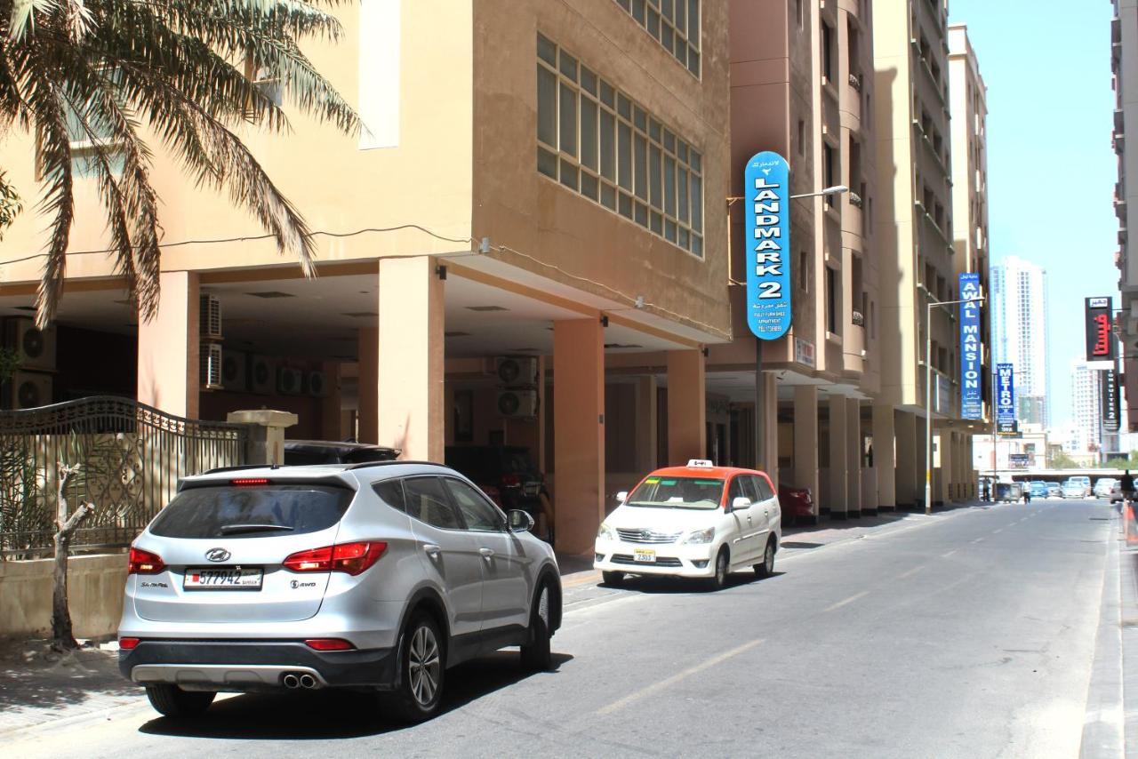 Landmark 2 Hotel Al-Manamah Bagian luar foto
