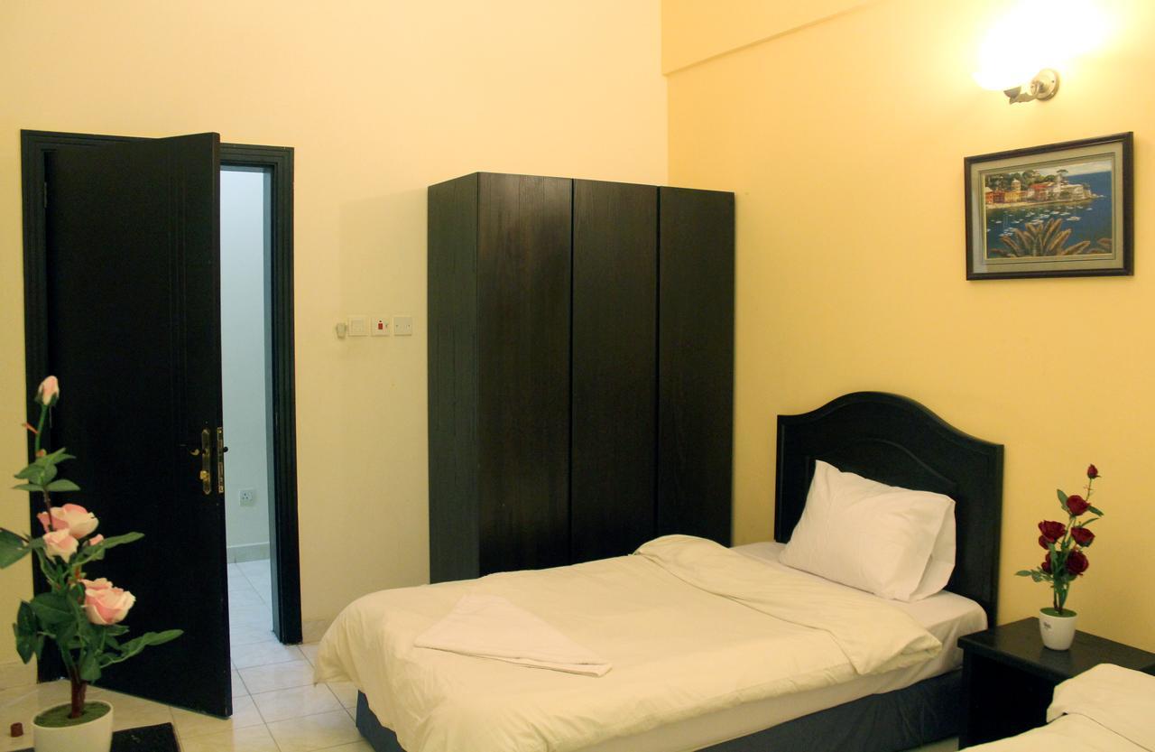 Landmark 2 Hotel Al-Manamah Bagian luar foto